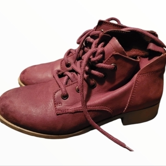 Steve Madden Rubin Ankle Boots - Picture 3 of 7